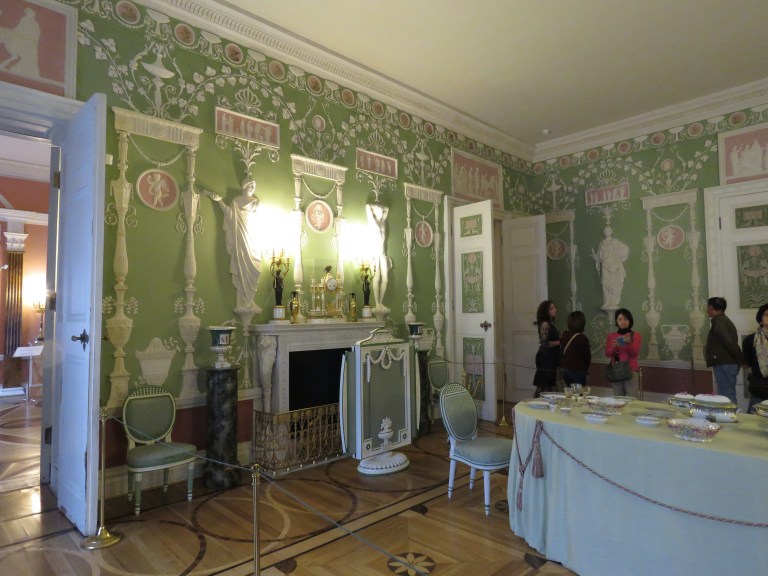 catherine_palace_green_small_dining_room
