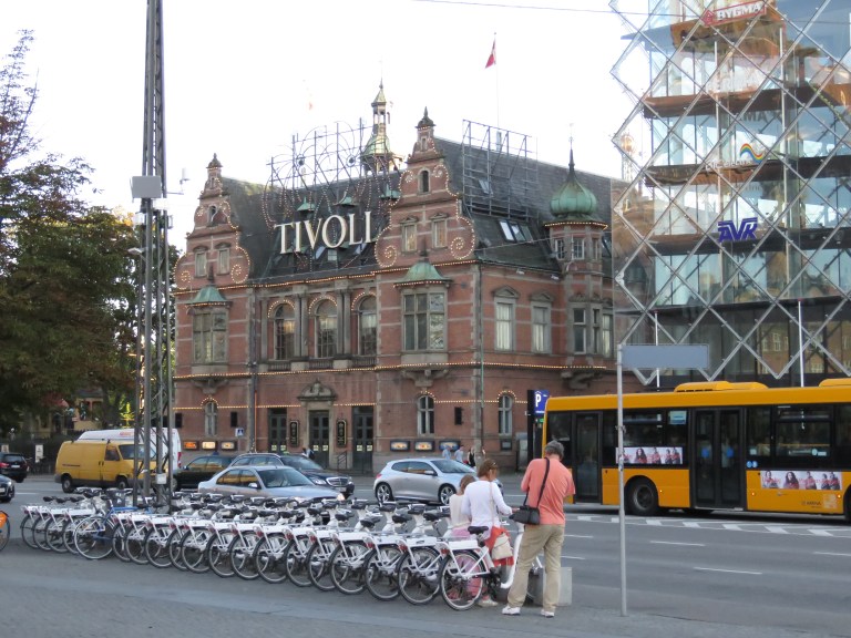 tivoli_sign_night_bikes